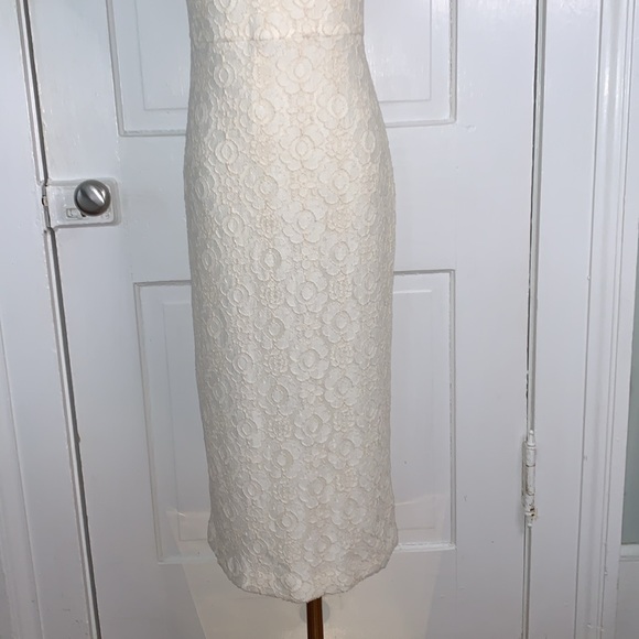 SHOSHANNA SLEEVELESS CREAM LACE MIDI SHEATH DRESS - Picture 5 of 13
